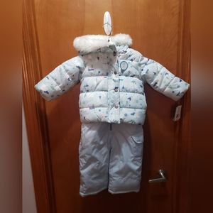 Carter's Snow suite